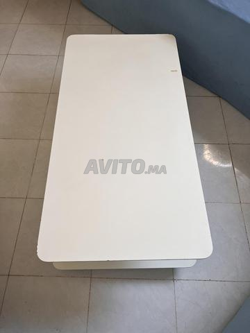 طاولة صالون عصرية باللون الأبيض – بحالة جيدة - 2