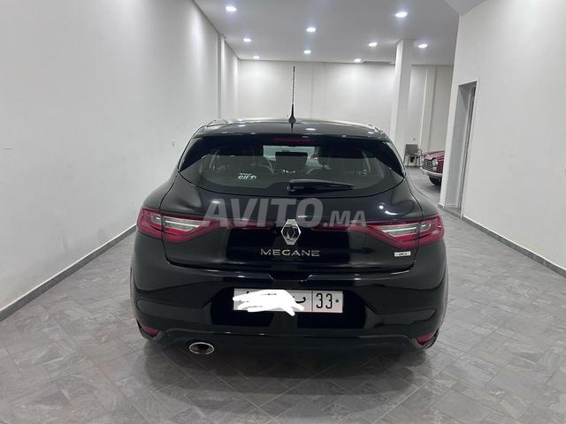 رونو ميغان انتنس - 2