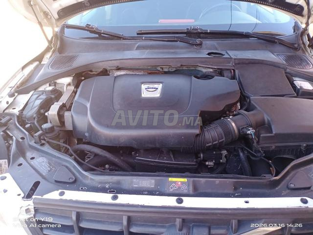 Volvo XC60 ديزل يدوي 2011 في مكناس - 2