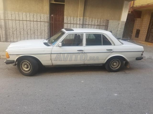 Mercedes 240 diesel - 2