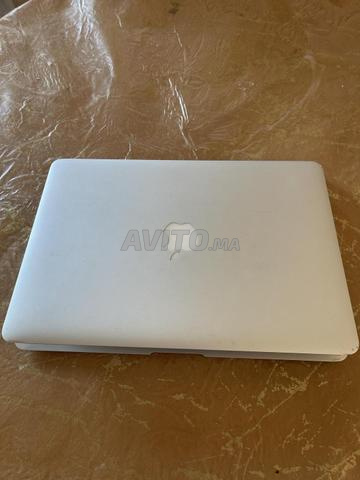 MacBook Air 13 بوصة 2015 بحالة جيدة للبيع - 2