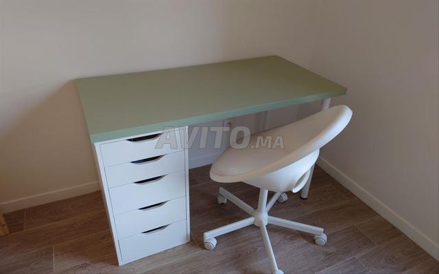 مكتب وكرسي متحرك وقابل للدوران - 2