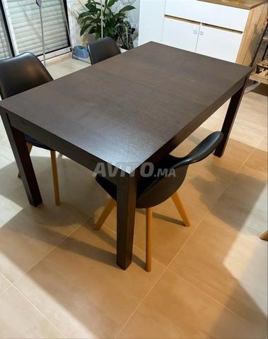 طاولة قابلة للتمديد BJURSTA بلون بني-أسود - 2