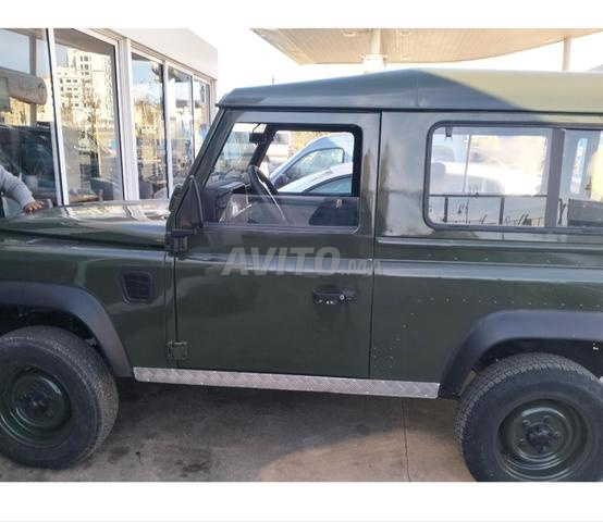 لاند روفر ديفندر ديزل يدوي 1997 في الرباط - 2