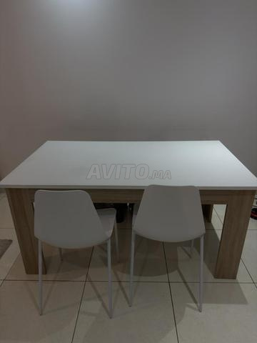 طاولة طعام