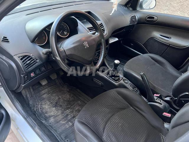 Peugeot 206 Essence Manuelle 2012 à Casablanca - 2