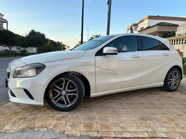 Mercedes-Benz 200 Diesel Automatique 2016 à Rabat