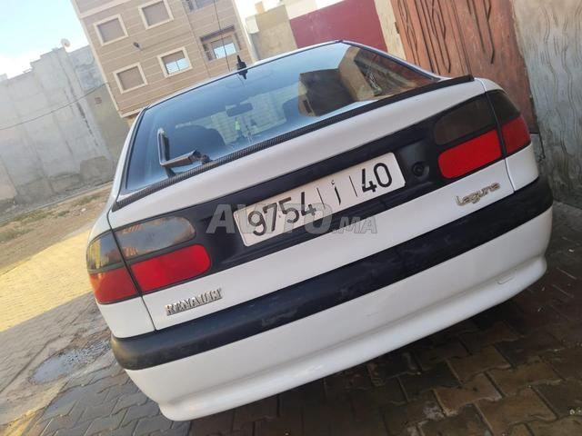 Renault Laguna, taxe 3000 DH - 2