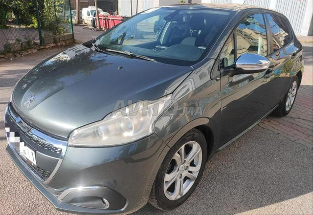 Peugeot 208 Active full option - 2