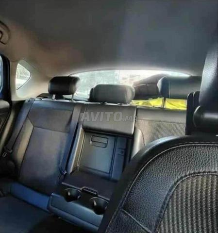 Opel Astra Diesel Manuelle 2011 à Tanger - 2