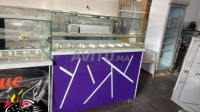 واجهة عرض للوجبات الخفيفة، واجهة كاونتر