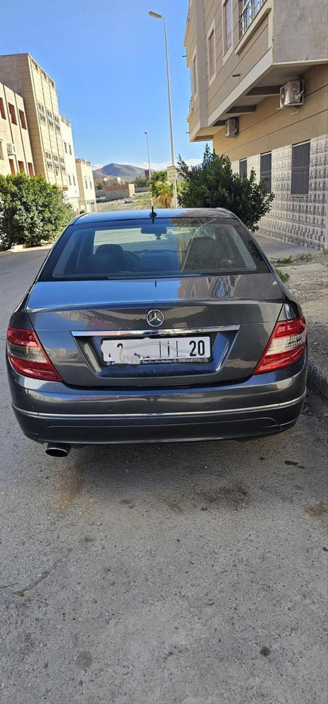 سيارة نقية بزاف كتواجد فدريوش