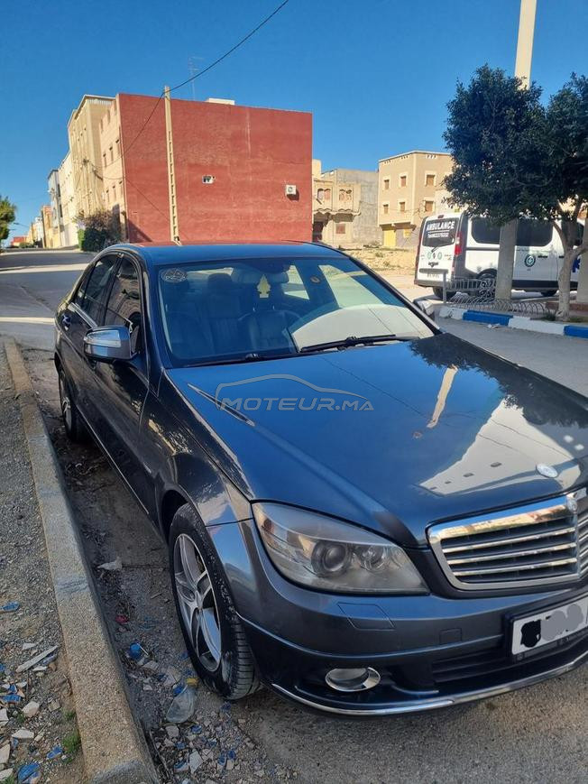 سيارة نقية بزاف كتواجد فدريوش