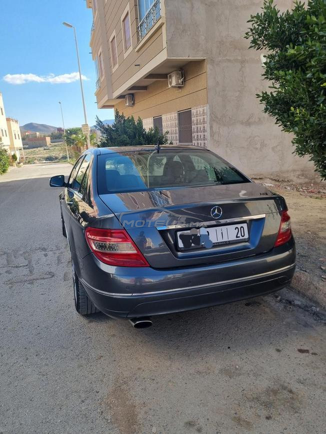 سيارة نقية بزاف كتواجد فدريوش