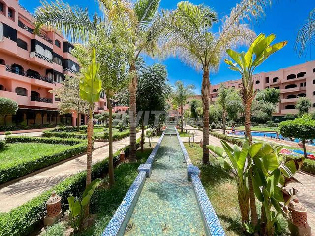 شقة للبيع في إقامة 5 مسابح - 2