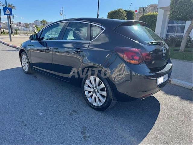 أوبل أسترا 2012، يد أولى، كيلومترات قليلة جدا - 2