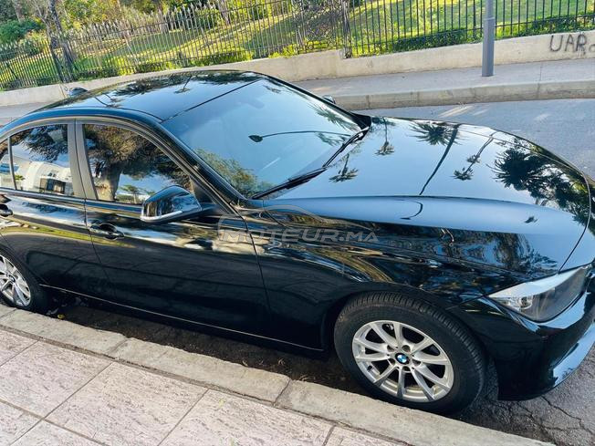 BMW serie 3 , exellent etat , fin 2015 , 