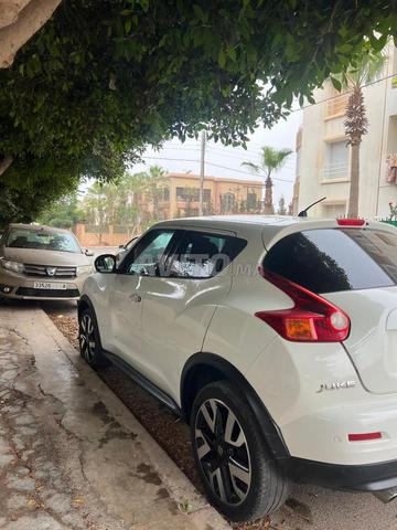 Belle et robuste voiture pour voyager - 2