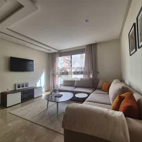 172802-شقة للإيجار بـ 7000 درهم في بورغون (أنفا) - 2