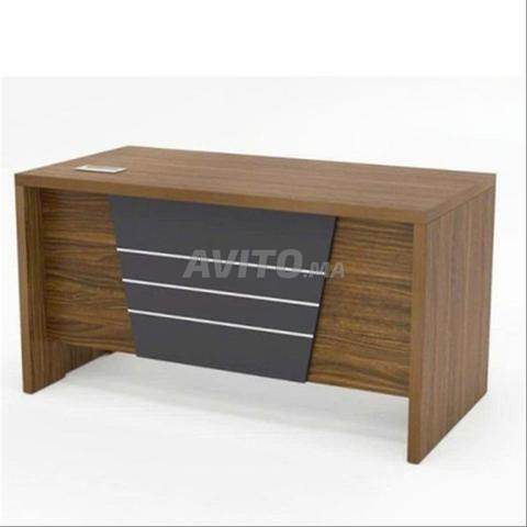 Fabrication de bureaux avec retour