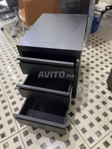 خزانة معدنية بقفل - 2