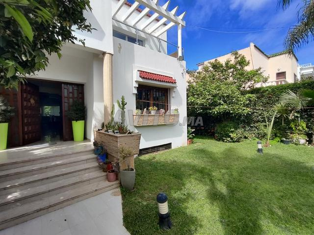 فيلا للبيع في حي النهضة - 2