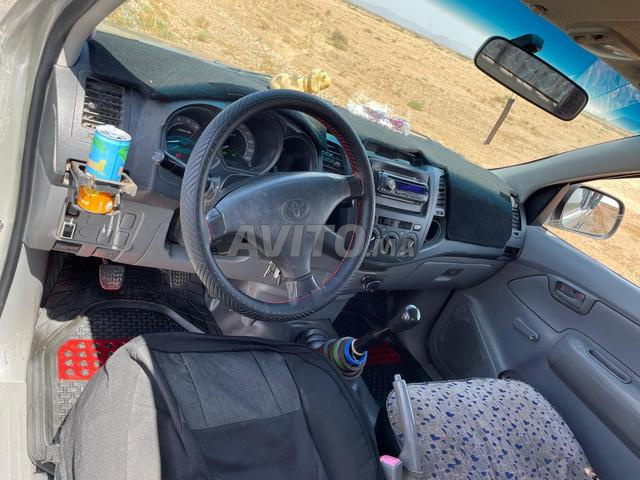 Toyota Hilux - 2