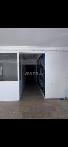 مكتب للإيجار، موقع حيوي، مثالي للمحترفين - 2