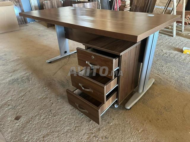 مكتب معدني - 2