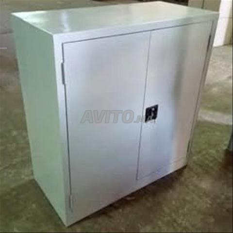 Mobilier métallique pour entreprise - 2