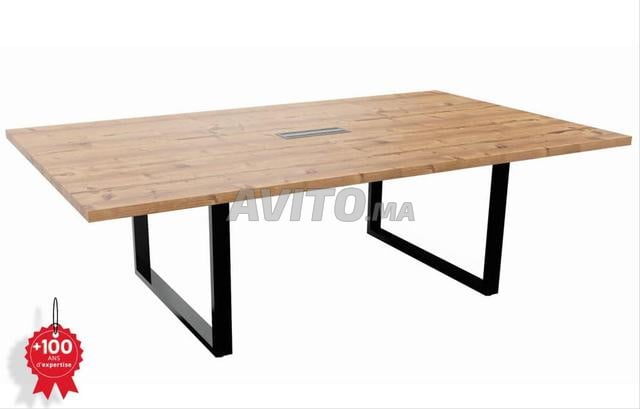 Table de réunion robuste — طاولة اجتماع متينة - 2