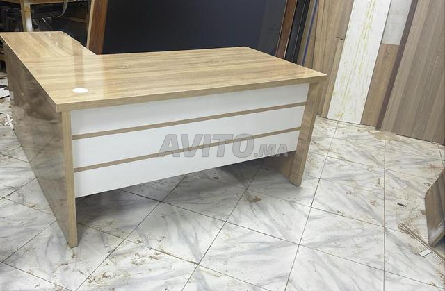 BUREAU AVEC RETOUR ET CAISSON DISPONNIBLE - 2