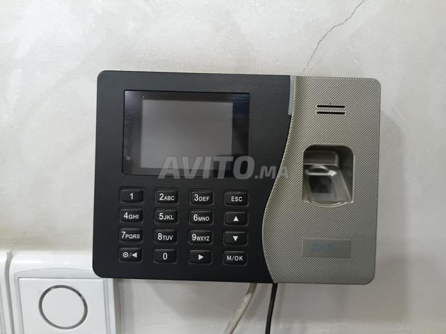 Appareil de pointage pour les agences et autres 