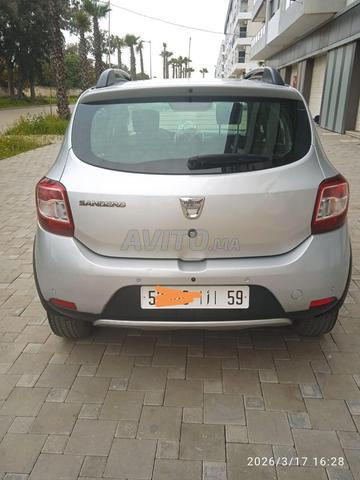 tomobil n9iya bzaf tout optiont sbagha dar  - 2