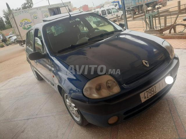 Renault Clio Essence Manuelle 1999 à Béni Mellal - 2