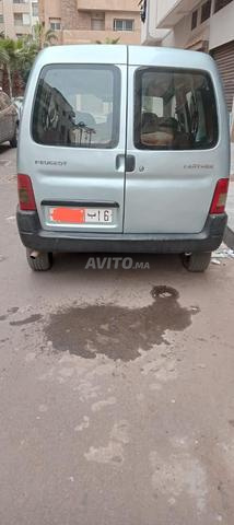 سيارة بحالة جديدة و ممتازة - 2