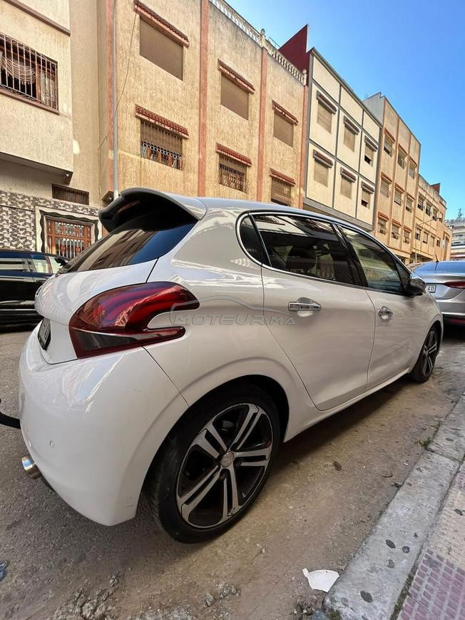  Peugeot 208 2017 FULL OPTION  TOIT PANORAMIQUE