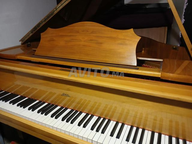 Sauter piano quart de queue