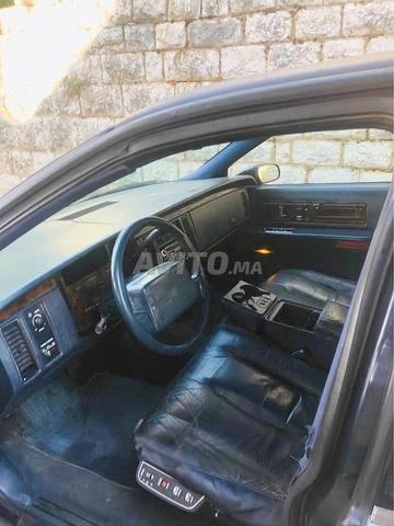 Cadillac Fleetwood Brougham - 2