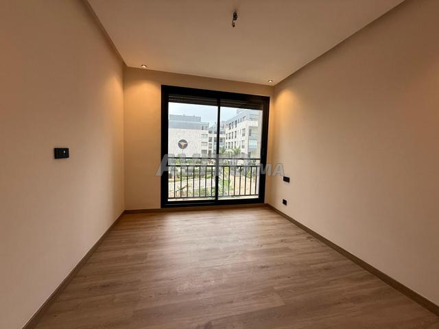 Prestigieux Appartement à louer à Souissi - image 5