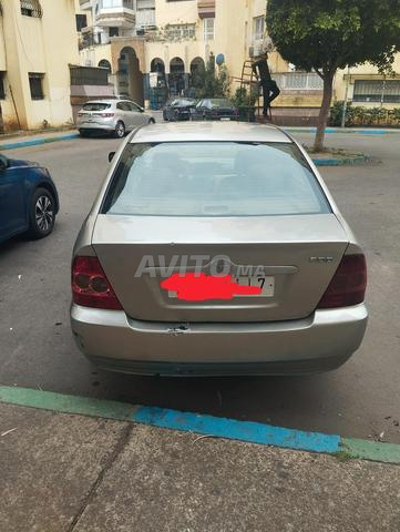 تويوتا كورولا ديزل يدوية 2005 في الدار البيضاء - 2