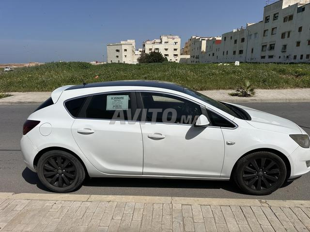 Opel Astra Diesel 2011 – Économique et fiable - 2