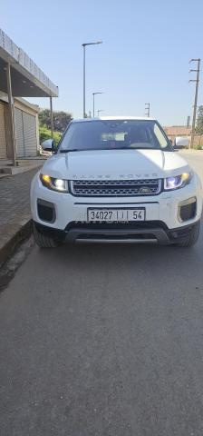 Ronge rouge évoque dynamique