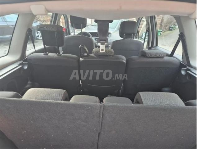 RENAULT GRAND SCÉNIC ESSENCE 07 PLACES 2016 - 2