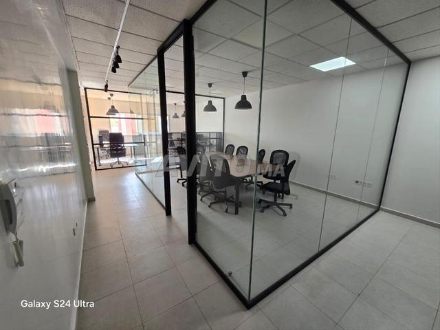 À VENDRE – BUREAU MODERNE AU CŒUR DU CENTRE-VILLE