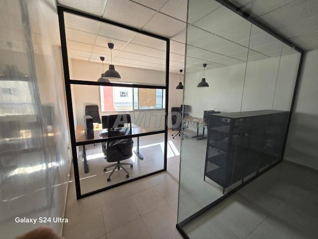 À VENDRE – BUREAU MODERNE AU CŒUR DU CENTRE-VILLE - 2