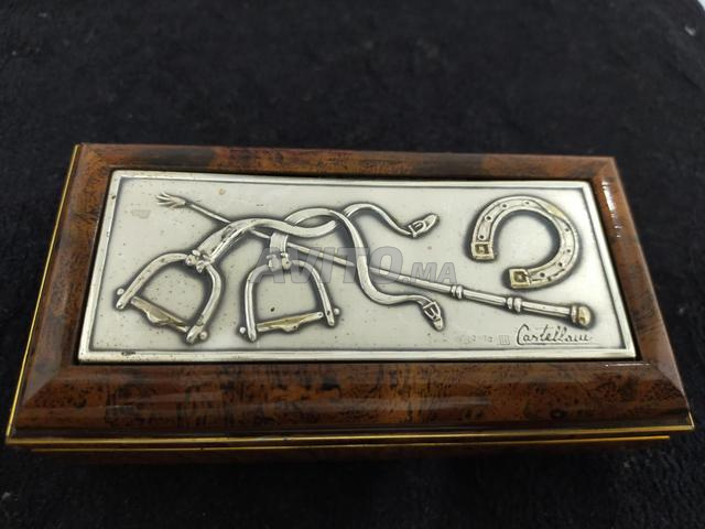 علبة فاخرة  - 2