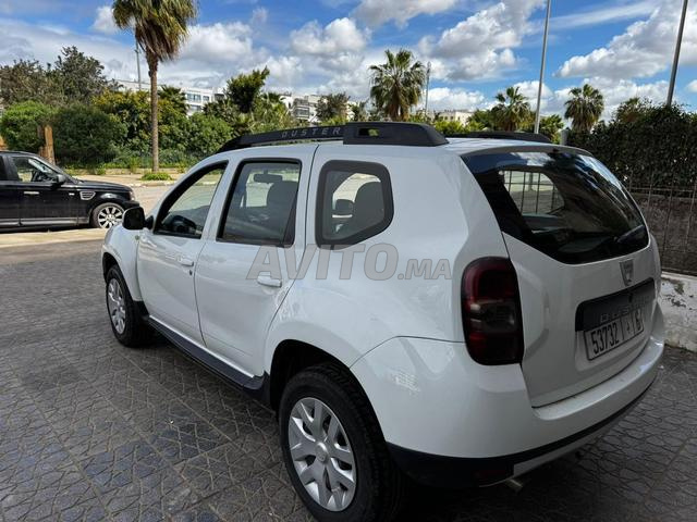 dacia duster model 2010 9cv essence  - 2
