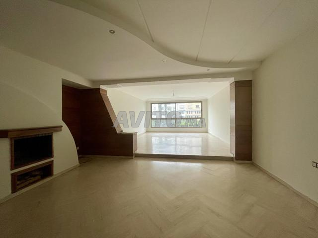 Appartement à louer 230 m² à Casablanca - 2