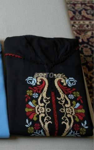 جلابة بنات صغار مطروزة و بالراندة  - 2